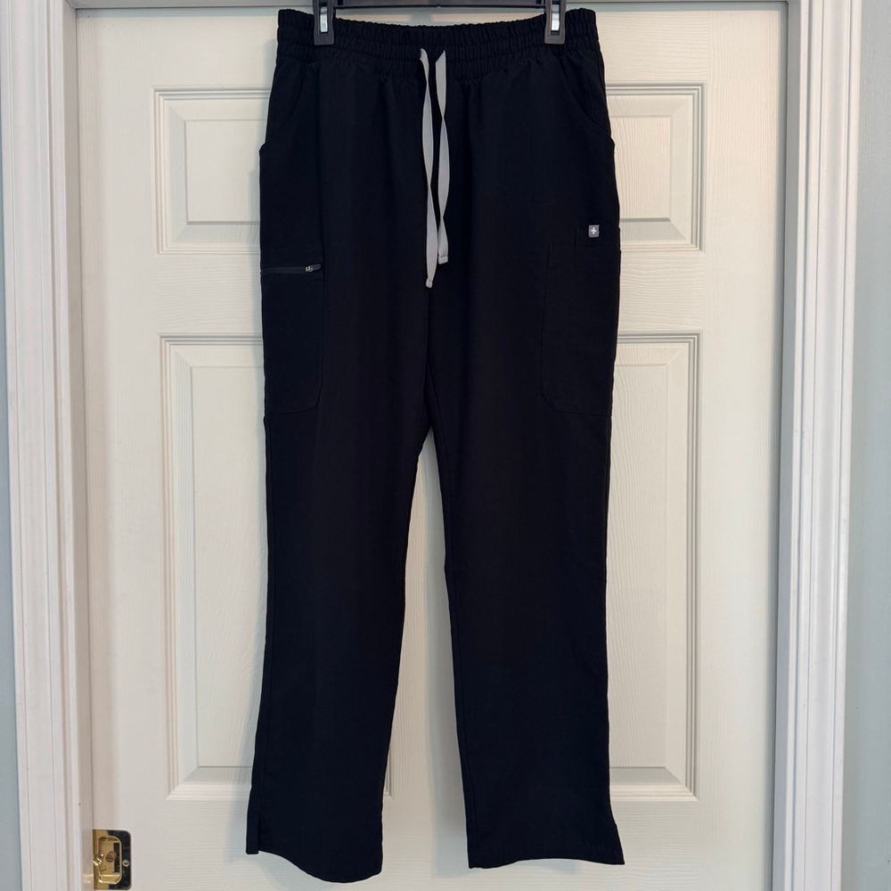 Men’s FIGS Black Straight Leg Scrub Pants with Grey Drawstring Size L